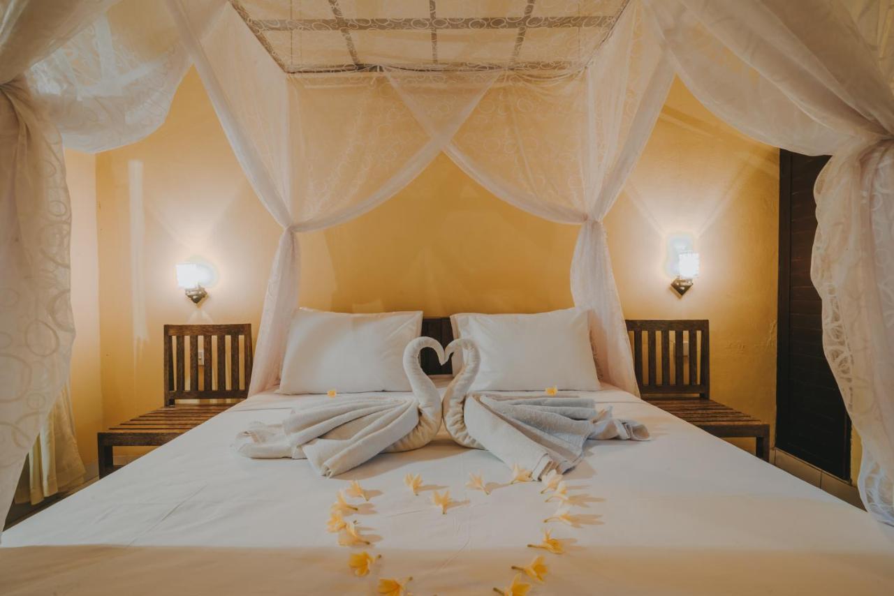 Dija Hotel เปมูเตรัน ภายนอก รูปภาพ