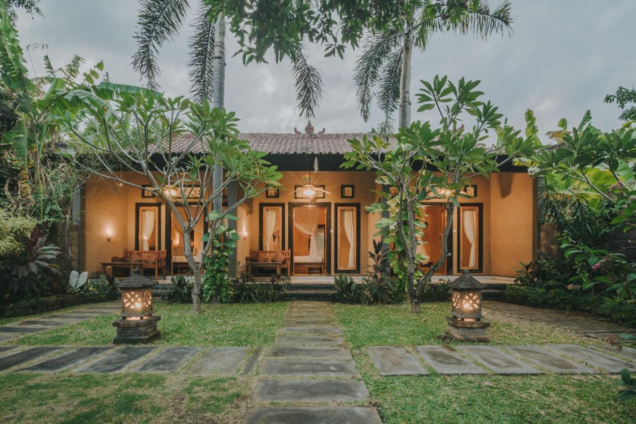 Dija Hotel เปมูเตรัน ภายนอก รูปภาพ